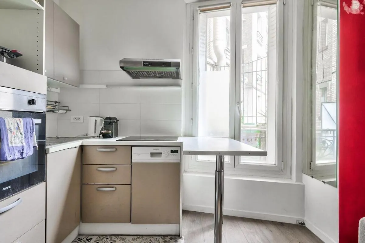 パリSuperb 1Br Flat 2Min Walk From The Metro Stationアパートメント アパート パリ