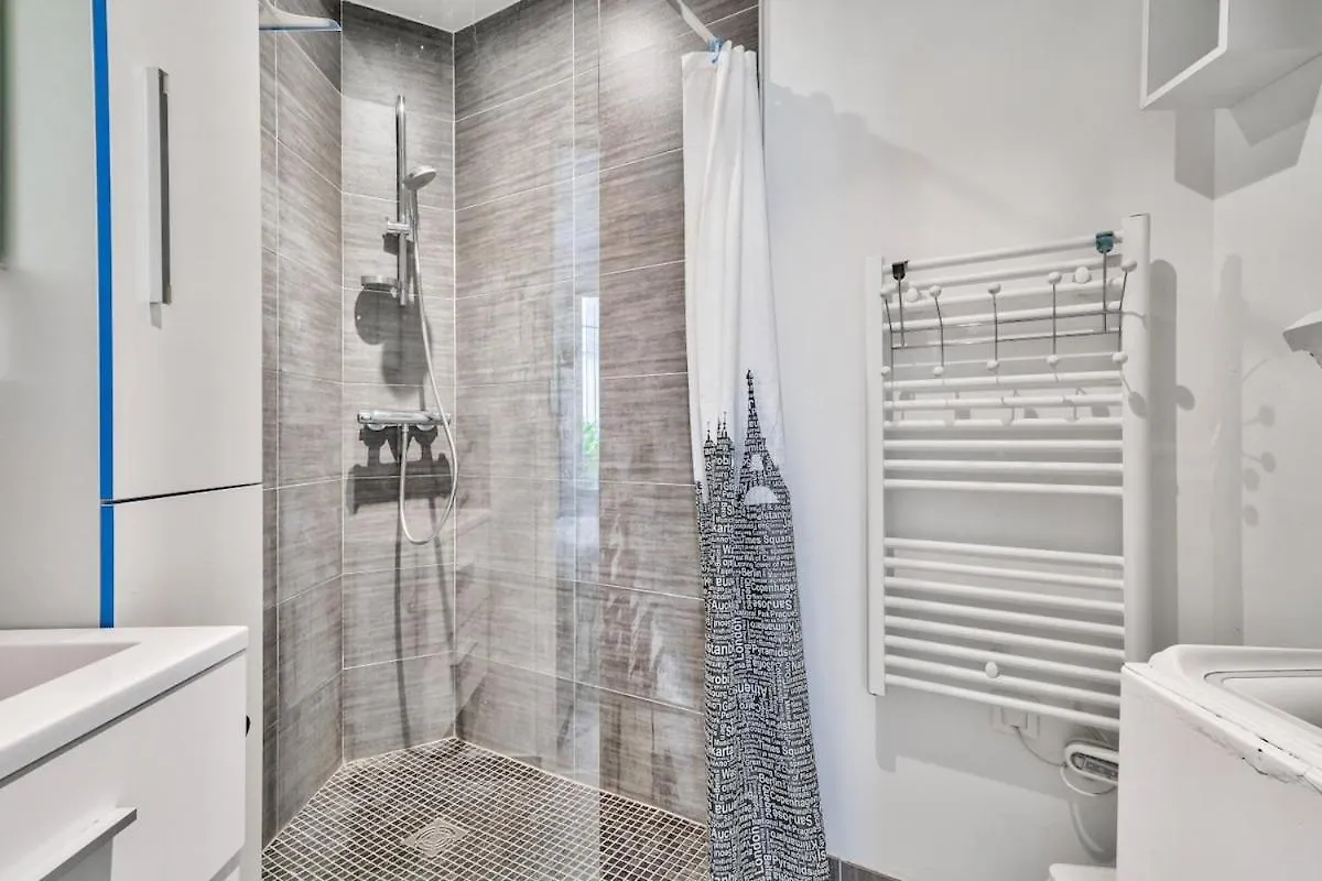 Superb 1Br Flat 2Min Walk From The Metro Station Apartment Paris